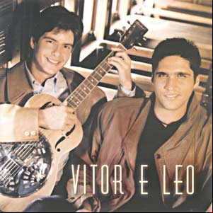 Vitor e Léo fazem show em Volta Redonda